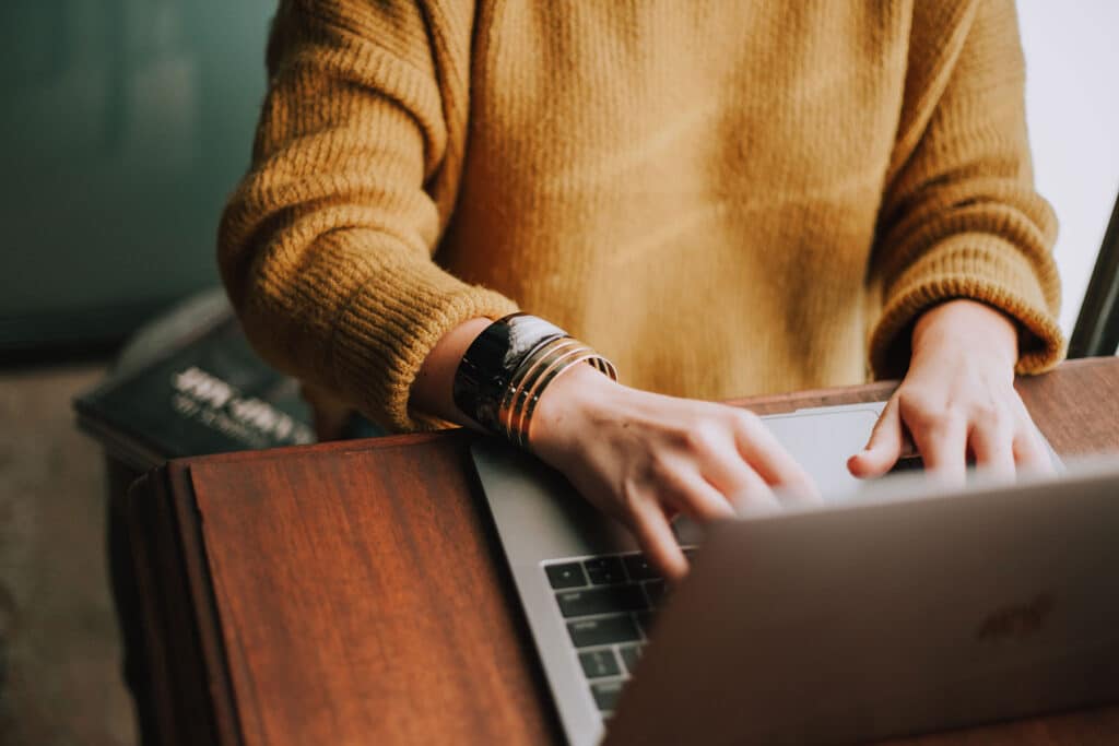 Affiliate on computer earning money